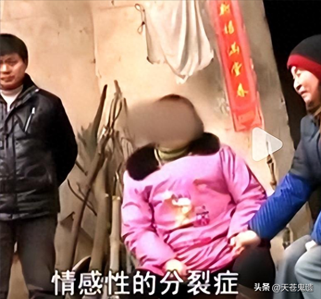 湖北24岁校花被裸身囚禁,与蛇同住场面污秽,幕后黑手曝光引众怒