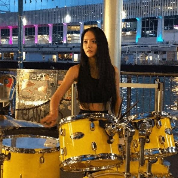 养眼时刻!奥运赛场外的魅力,韩国最美女鼓手,海边疯狂输出