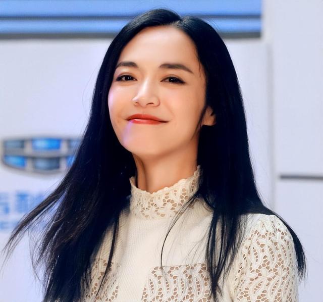 别只吹捧樱桃小口!这8个大嘴美女,有的性感撩人,有的清纯如水