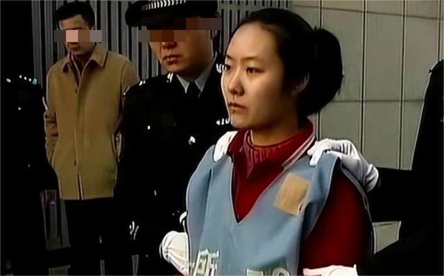06年,郑大护士遭领导强奸后反被判死刑,行刑前却喜极而泣