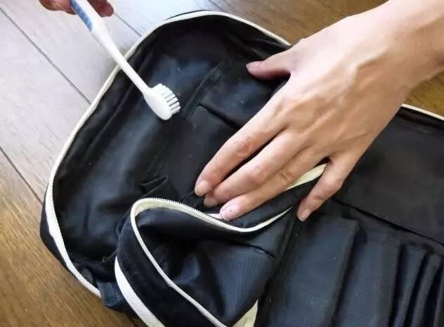 日本妹子超强化妆品收纳术!终于又能看见我的梳妆台了……