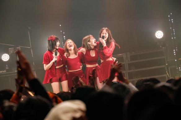 丰满车灯夺人眼球!日本正妹偶像 奥津マリリ 美照赏