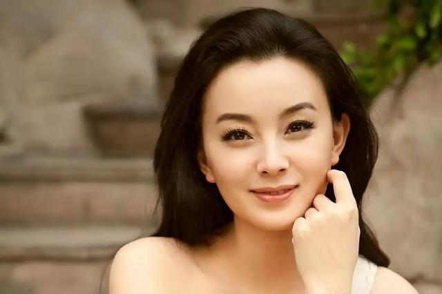 长着一张“长脸”也好看的5位女星,个个仙气飘飘,你最喜欢谁?