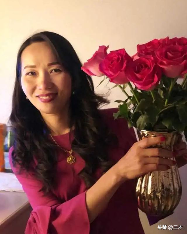 画面曝光!华人美女在美国遭到抢劫,拖进房间折磨后又打成了筛子