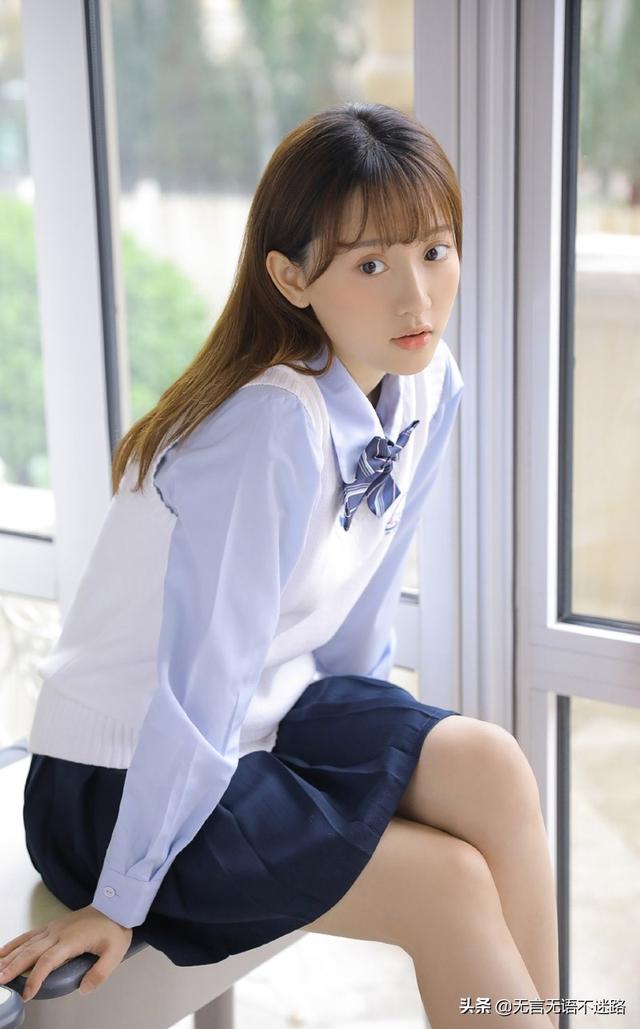 治愈系校花美女,身穿JK制服,有她之处都是青春