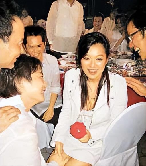 终究是物是人非!前港姐李珊珊患病多年,如今身材臃肿仍单身