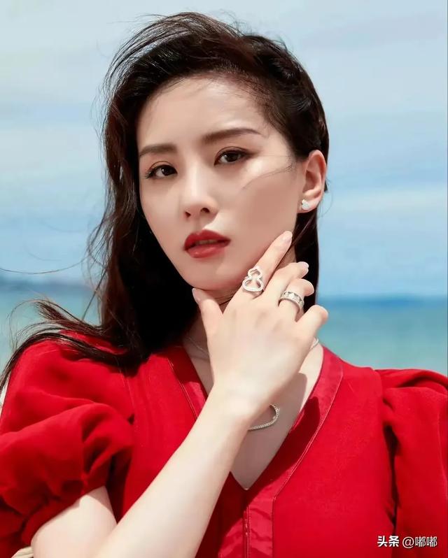 北京美女明星:颜值与才华共璀璨