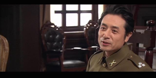 《黎明之前》马蔚然贵为处长,美女护士长在怀,为何他突然叛逃