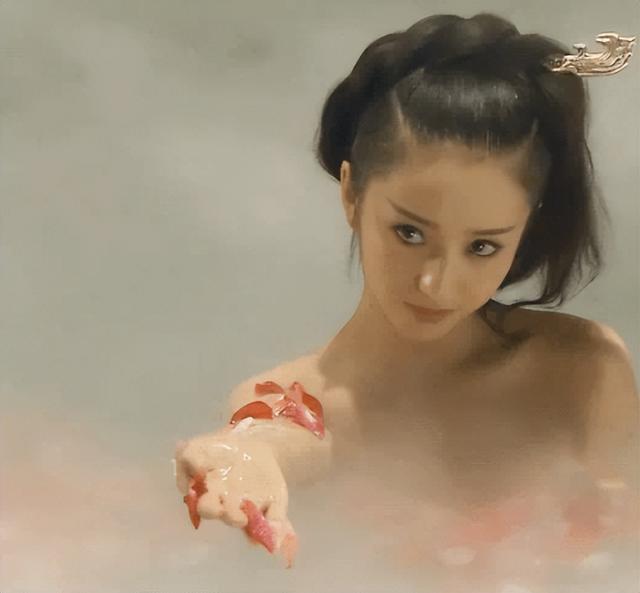 同样是“美人出浴”,有的清纯妩媚惹人怜,剩下的只想摁水里