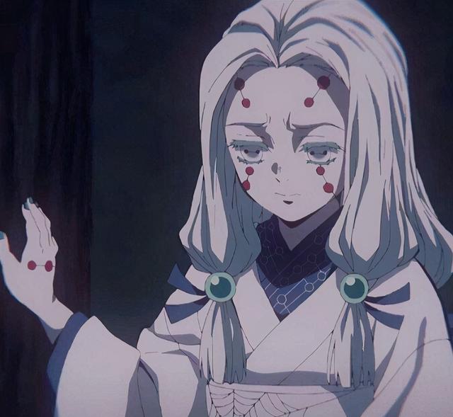 《鬼灭》姉蜘蛛仿妆COS,美女来自灵魂的还原,一种鬼魅的美