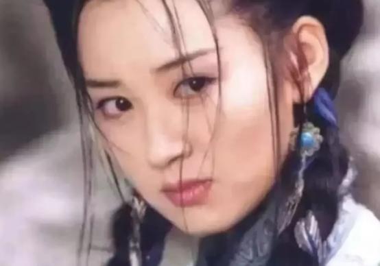 李小冉的胸,闫妮的腿,殷桃的腰,这6位中年女星性感起来迷死人
