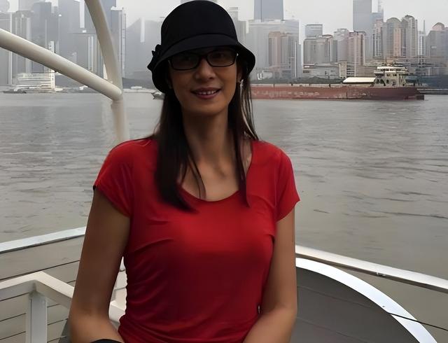 她被称为女排第一美女,离婚后嫁给美国人,今56岁生活滋润