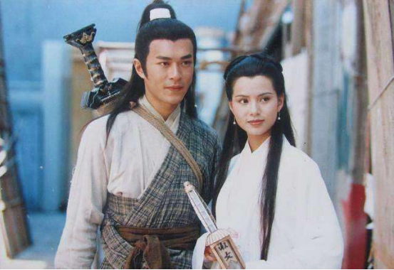 戏中女神被玷污,于楚楚让人无奈,小龙女则让人心疼