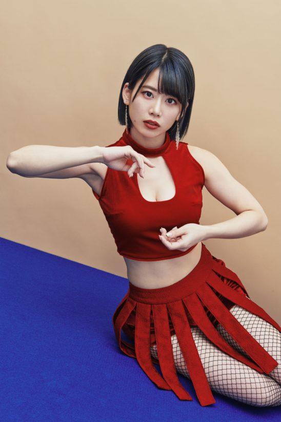 丰满车灯夺人眼球!日本正妹偶像 奥津マリリ 美照赏