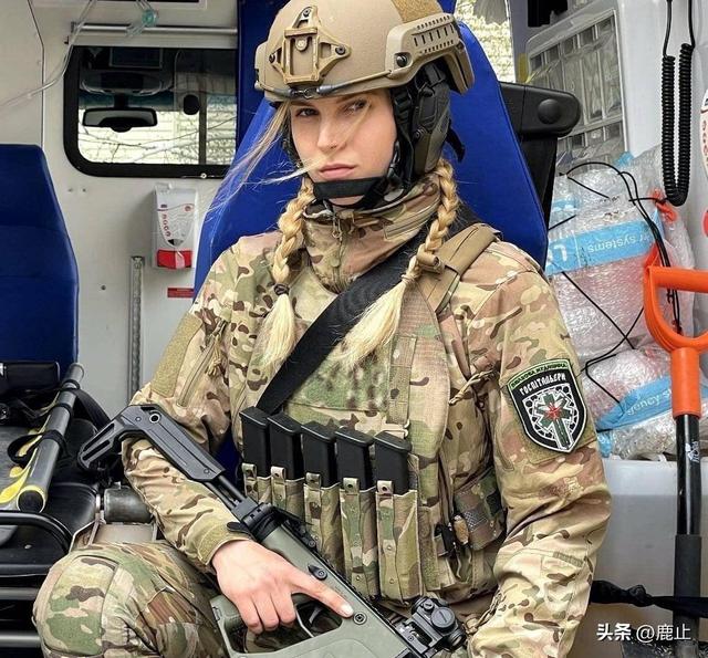 31张罕见图片,越南世界小姐上最受欢迎的美女,乌克兰女兵