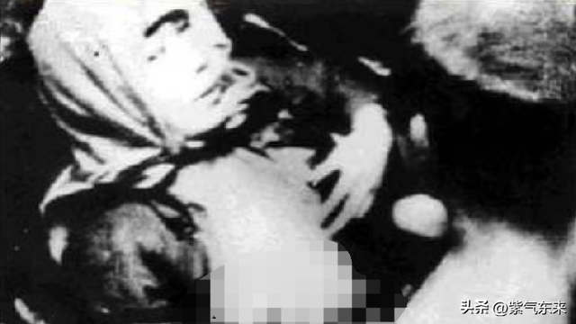 罕见照片:日本女人竟如此开放大胆,女学生脱光衣服全身赤裸上课