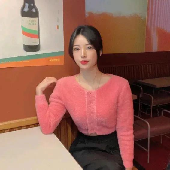 韩国啦啦队网红美女LeeHoZeong身材确实很出色