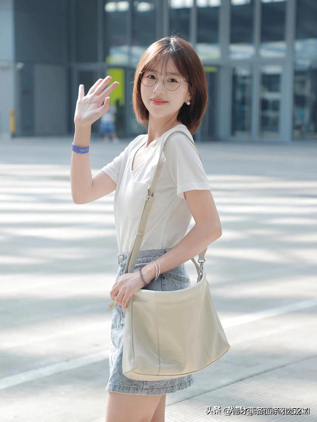 扬州大学校花颜值逆天,甜美气质秒杀众人,初恋感让人沉醉