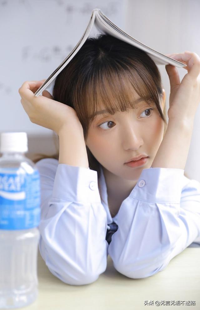 治愈系校花美女,身穿JK制服,有她之处都是青春
