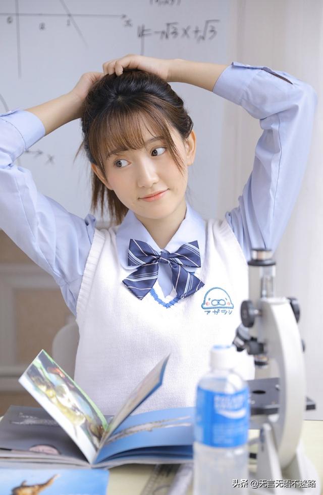 治愈系校花美女,身穿JK制服,有她之处都是青春