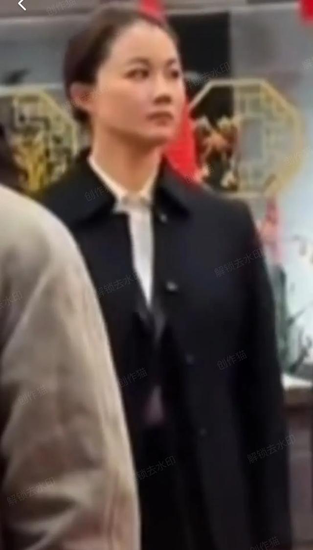 颜值爆表!泰国美女总理访华,特级保镖竟是“冷面女战神”