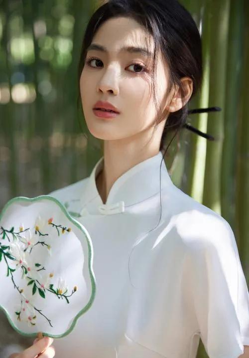 实地探访!成都私人影院美女陪看可亲嘴摸胸可过夜,都是00后!