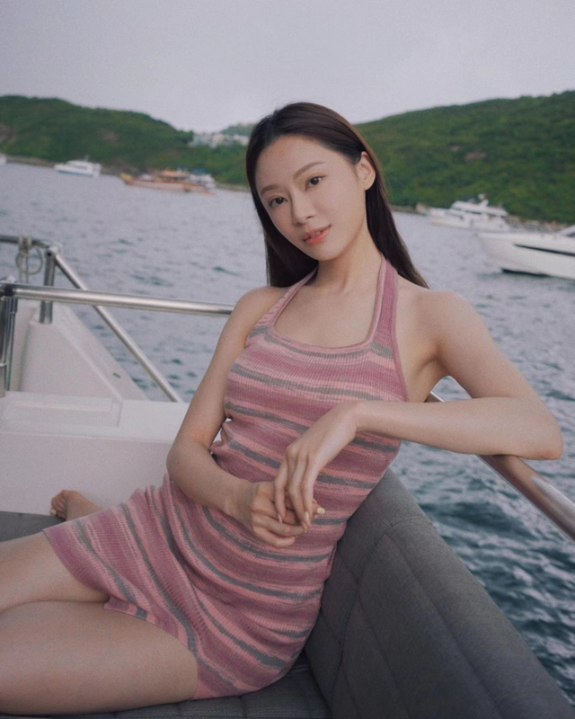 TVB新晋性感女神自曝拍泳装戏上围不慎走光,监制急忙删片重拍
