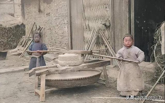 31张罕见图片,越南世界小姐上最受欢迎的美女,乌克兰女兵