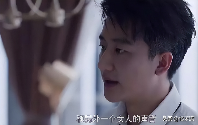 牛角胸罩,诱惑式舔刀尖,这些颠覆三观的镜头,看完让人一言难尽