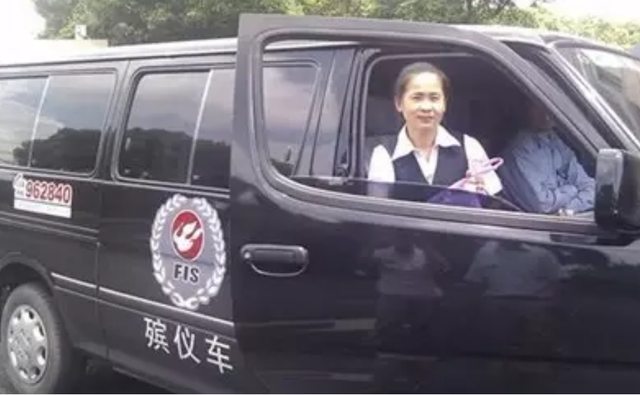 2005年,美女死刑犯毕丽梅被枪决,意外苏醒后,家属哀求饶她一命