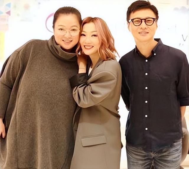 终究是物是人非!前港姐李珊珊患病多年,如今身材臃肿仍单身