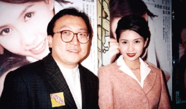 三张裸背照片性感迷人,王晶对她十分迷恋,成就香港情色电影巅峰
