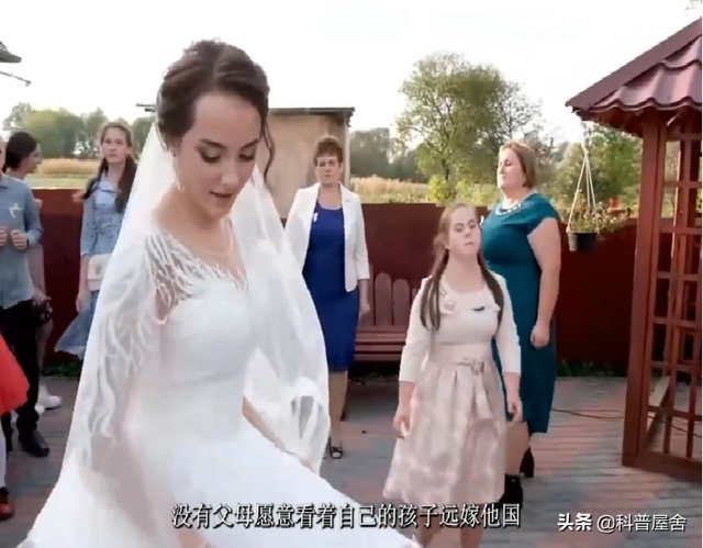 1998年乌克兰美女嫁河南小伙,9年后丈夫离世,公婆:回乌克兰吧
