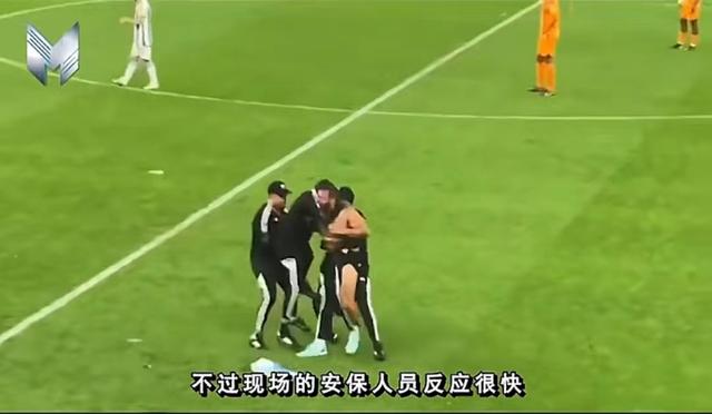 辣眼睛事件!美女全裸逛街视频曝光,网友热议:真相不敢相信!