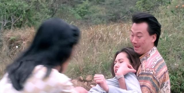 真正的水蜜桃美胸,不羁放荡展露自己身材的李丽珍