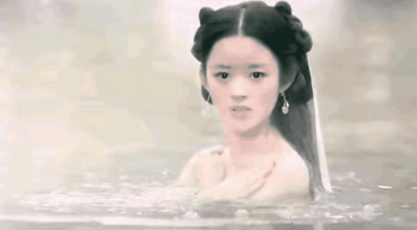 同样是“美人出浴”,有的清纯妩媚惹人怜,剩下的只想摁水里