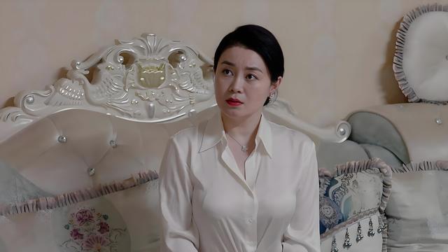 《乡村爱情》中身材最好的女人,脸长腿更长,性格优柔寡断