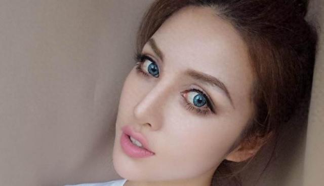 东北最洋气的农村?村里都是外国人,街上全是高鼻梁的白人美女