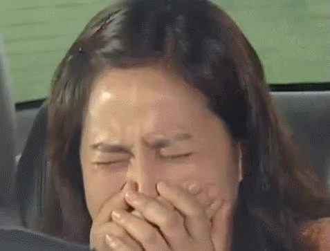 辣眼睛!女子电梯门前掀裙拉大便,监控录像被曝光,网友集体沉默