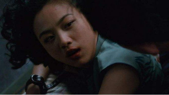 戏中女神被玷污,于楚楚让人无奈,小龙女则让人心疼