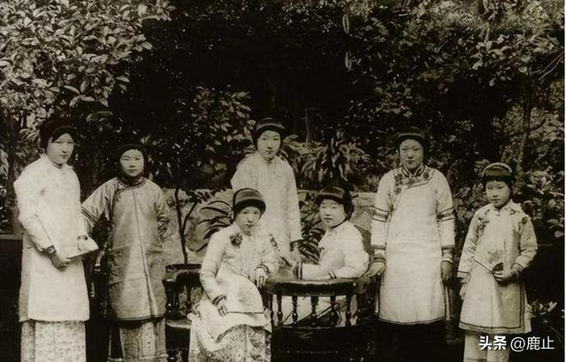 31张罕见图片,越南世界小姐上最受欢迎的美女,乌克兰女兵