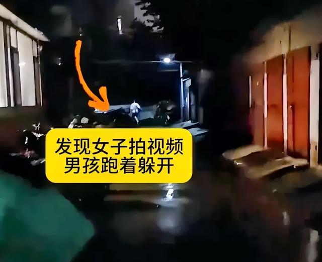 变态!女子逛街被要求脱下丝袜,网友:受害者不止女性!