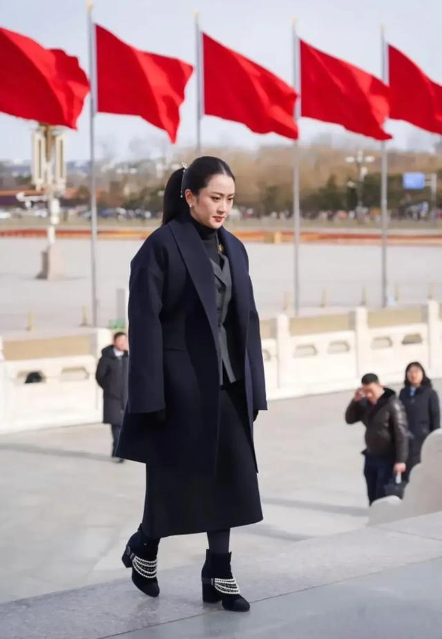 颜值爆表!泰国美女总理访华,特级保镖竟是“冷面女战神”