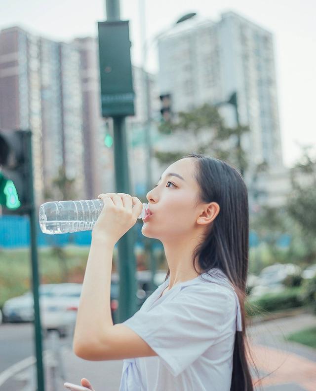 才貌双全的暨南大学校花,长相似清冷的古典美人,网友:又美又飒