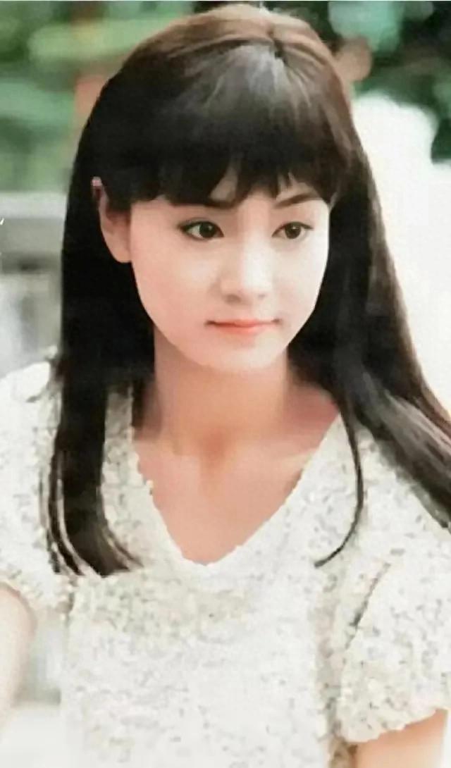 北京美女明星:颜值与才华共璀璨