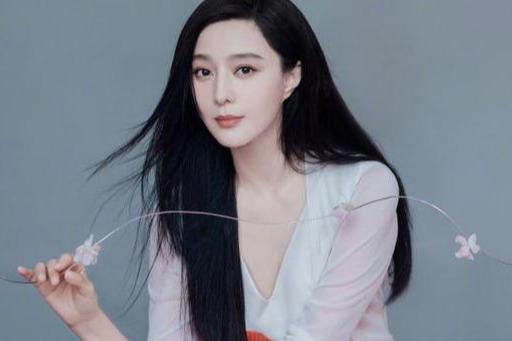范冰冰爆最新写真照 胸部图片让人深思 半透视照片获好评