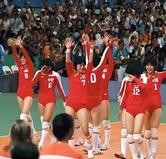 她被称为女排第一美女,离婚后嫁给美国人,今56岁生活滋润