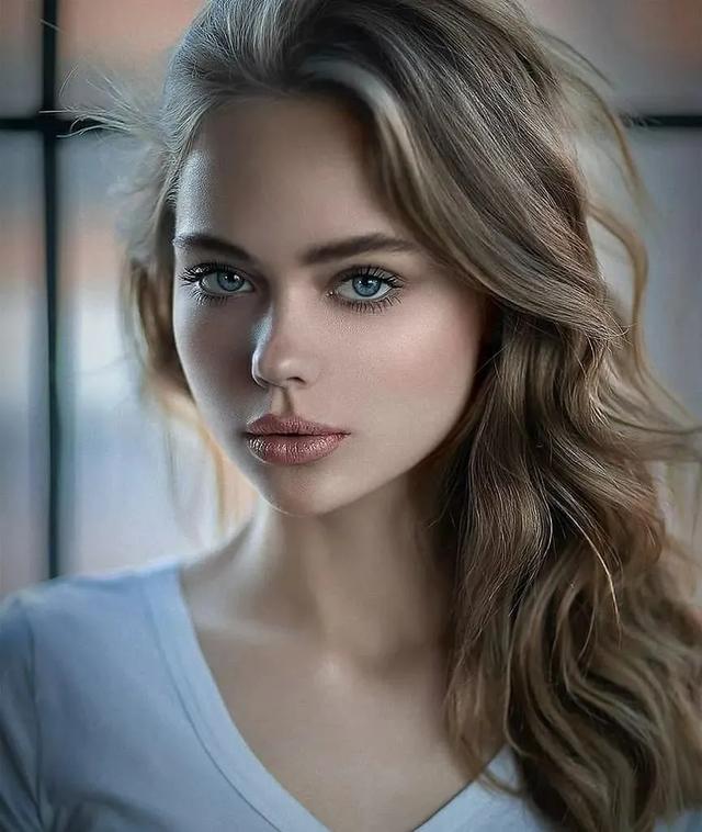 极品自然光美女人像,性感迷人