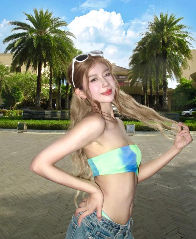美女性感泳装:天使面孔,魔鬼身材,惊艳全场!