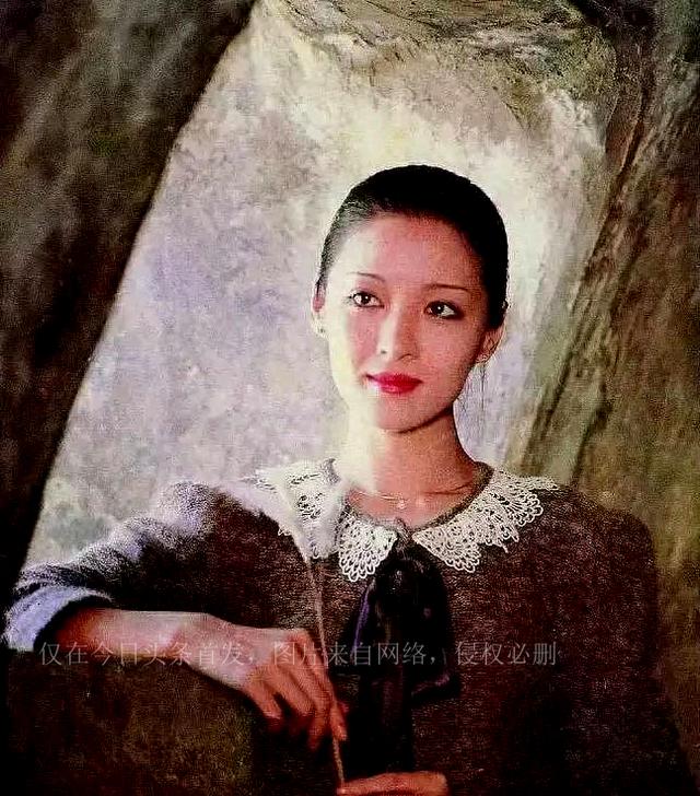李敖一见钟情胡因梦,玉足勾魂久不忘,一掷千金断旧情